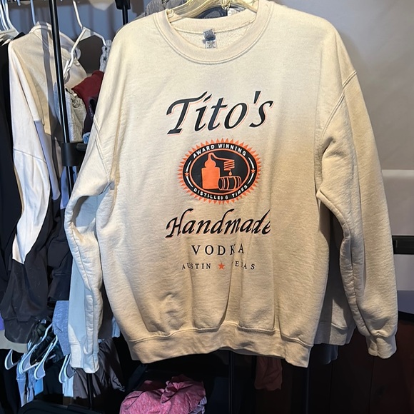 Gildan Other - Tito’s crewneck sweatshirt